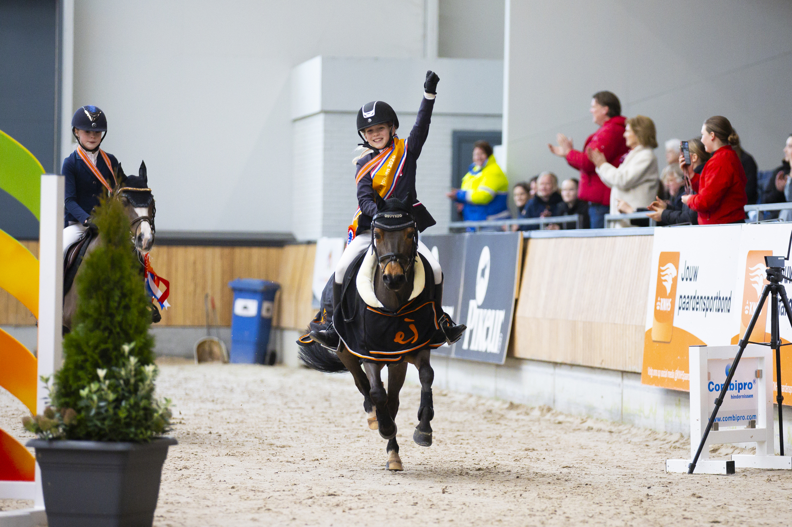 KNHS Indoorkampioenschappen springen zorgen voor vier dagen prachtige paardensport in Ermelo
